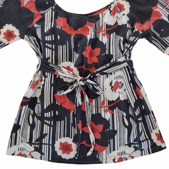 PASSPORT Large Scoop Neckline Floral Tie Back Top Blouse Juniors Sz L Goth Girl - Picture 6 of 8